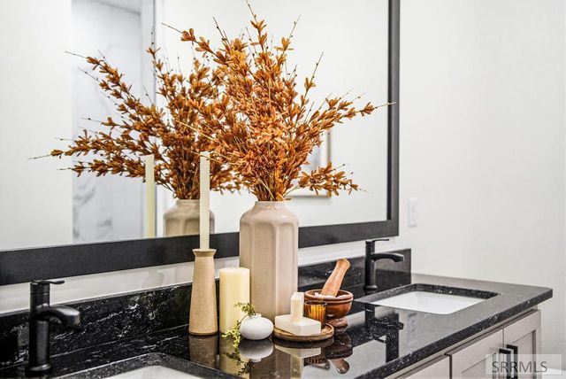 4979 N Beach Dr, Idaho Falls, ID 83401