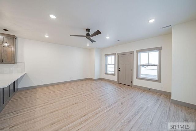 4979 N Beach Dr, Idaho Falls, ID 83401