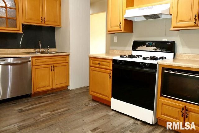 2221 W CINDY Lane, Peoria, IL 61614