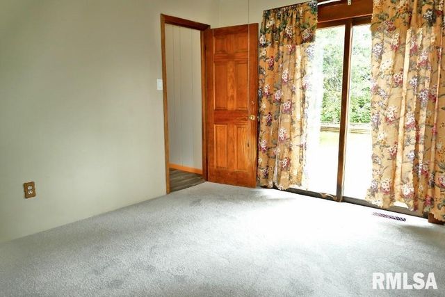 2221 W CINDY Lane, Peoria, IL 61614
