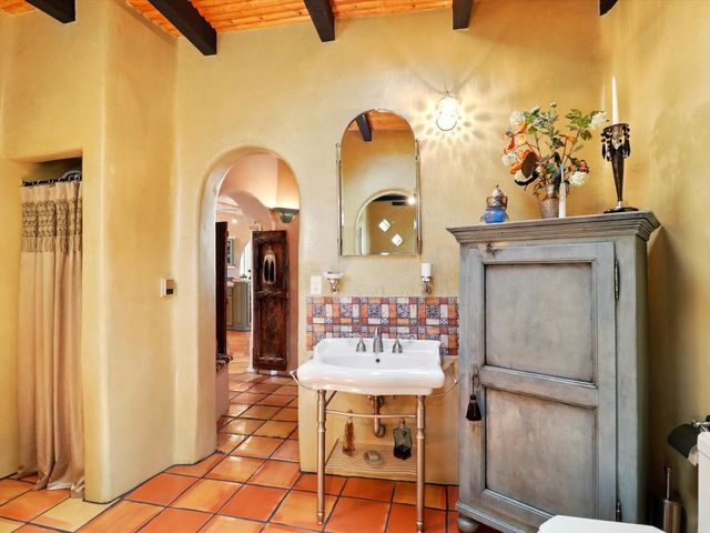 31 AB Hondo Trail, Santa Fe, NM 87508