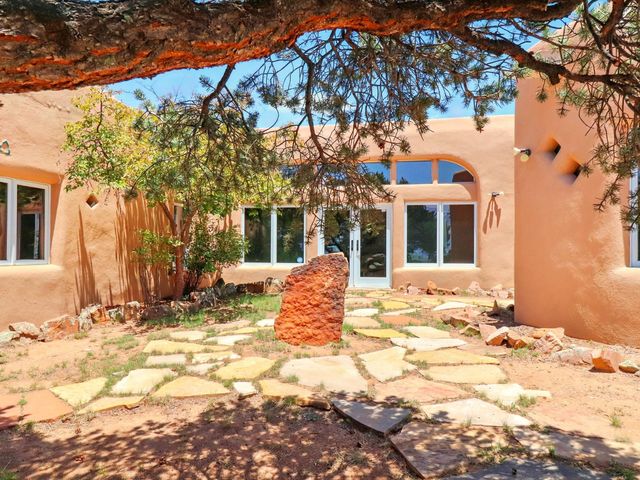 31 AB Hondo Trail, Santa Fe, NM 87508