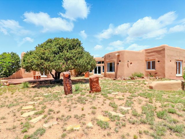 31 AB Hondo Trail, Santa Fe, NM 87508