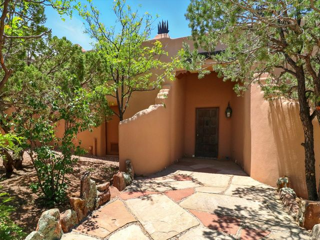 31 AB Hondo Trail, Santa Fe, NM 87508