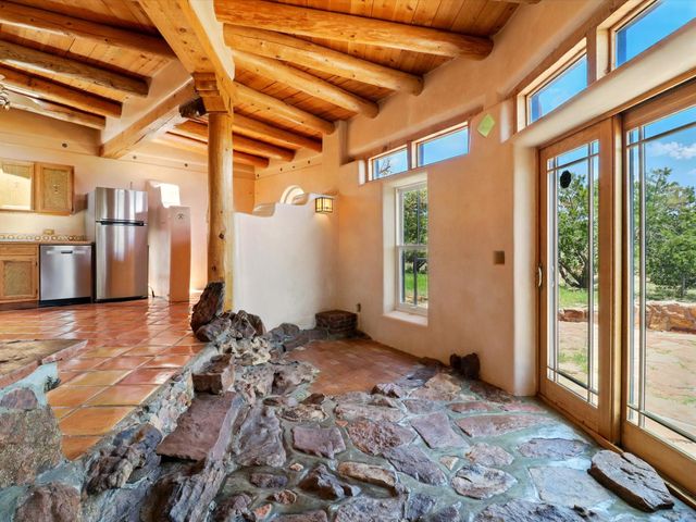 31 AB Hondo Trail, Santa Fe, NM 87508