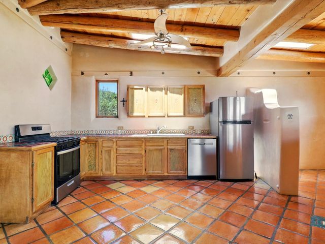 31 AB Hondo Trail, Santa Fe, NM 87508