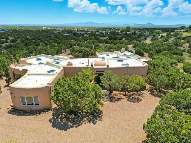 31 AB Hondo Trail, Santa Fe, NM 87508