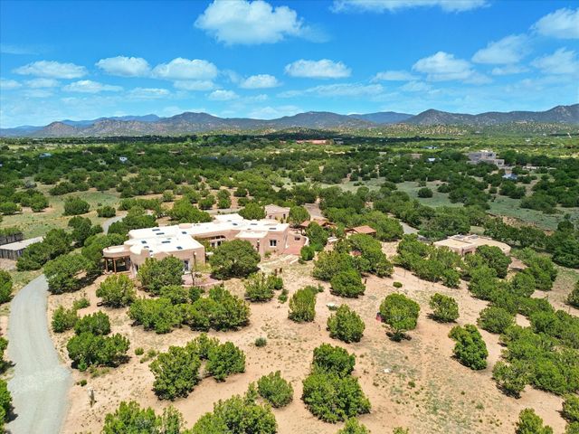 31 AB Hondo Trail, Santa Fe, NM 87508