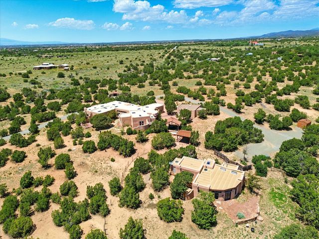 31 AB Hondo Trail, Santa Fe, NM 87508