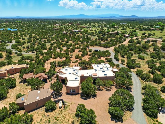 31 AB Hondo Trail, Santa Fe, NM 87508