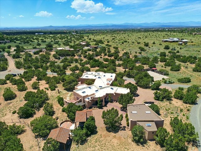 31 AB Hondo Trail, Santa Fe, NM 87508