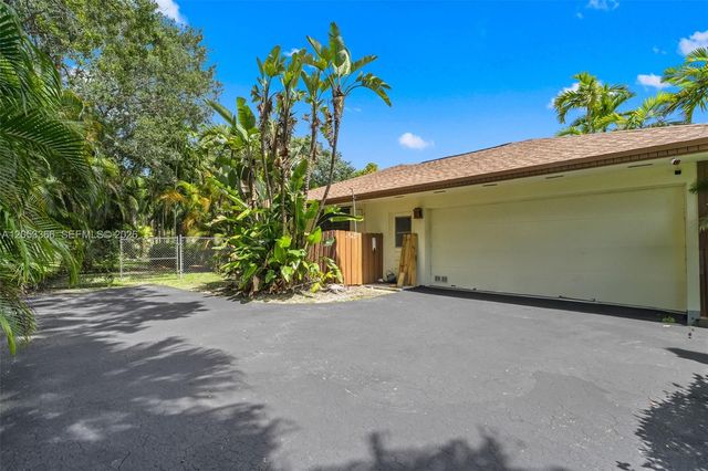 11440 SW 94th Ave, Miami, FL 33176