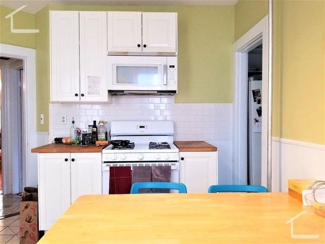 119 Browne St 1., Brookline, MA 02446