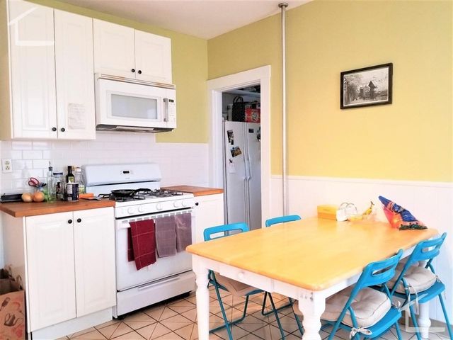 119 Browne St 1., Brookline, MA 02446