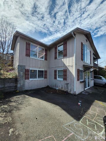316 Snowshoe Loop, Newland, NC 28657