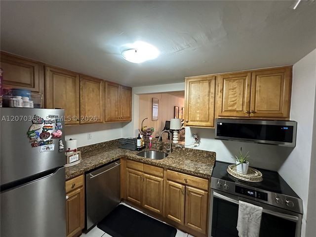 8600 SW 133rd Ave Rd 209, Miami, FL 33183
