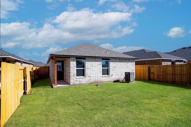 12704 Carrara Lane, Yukon, OK 73099