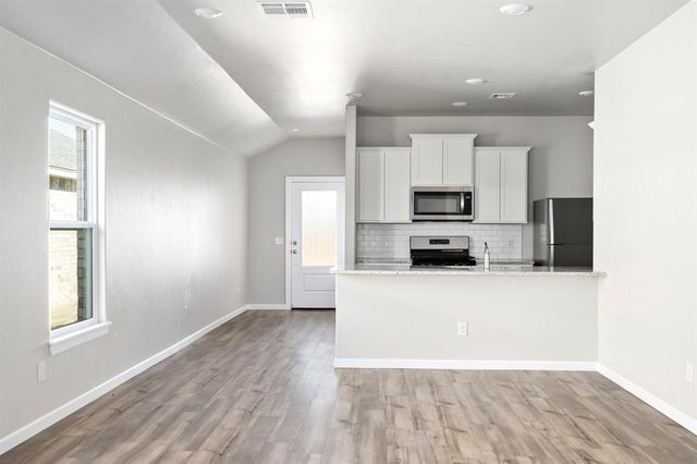 12704 Carrara Lane, Yukon, OK 73099