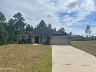 21449 W Edgewood Drive, Saucier, MS 39574