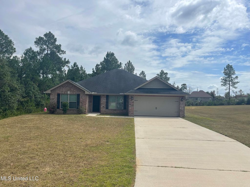 21449 W Edgewood Drive, Saucier, MS 39574