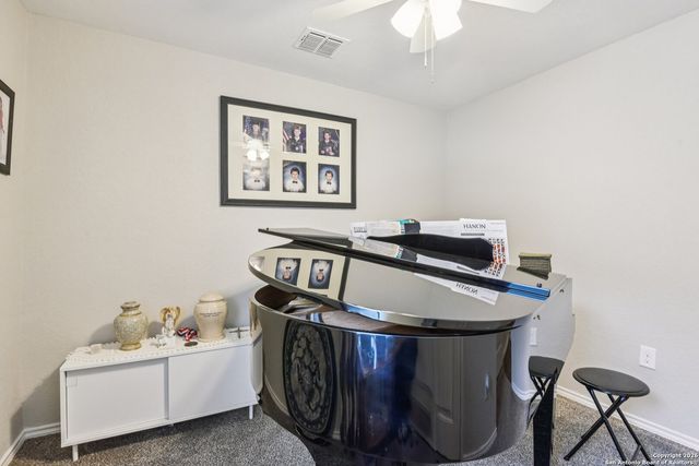 756 Monarch, Seguin, TX 78155