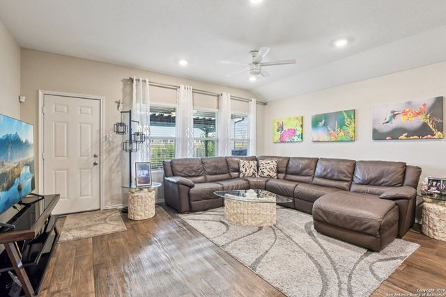 756 Monarch, Seguin, TX 78155