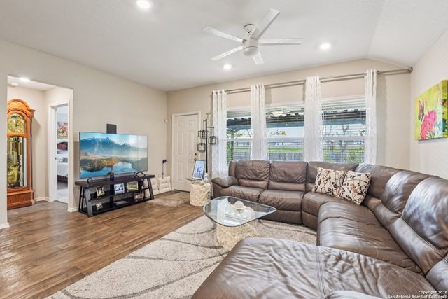 756 Monarch, Seguin, TX 78155