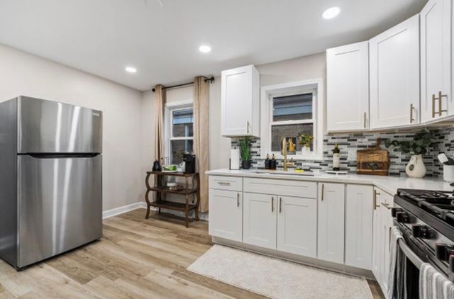 3222 S 52nd Court, Cicero, IL 60804