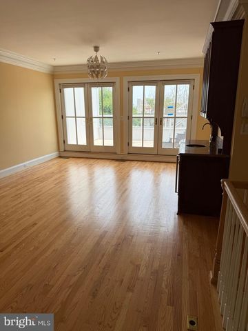 1335 N 14TH ST N, Arlington, VA 22209