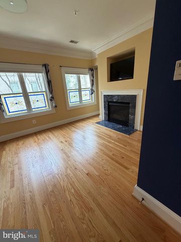 1335 N 14TH ST N, Arlington, VA 22209