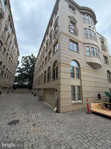1335 N 14TH ST N, Arlington, VA 22209