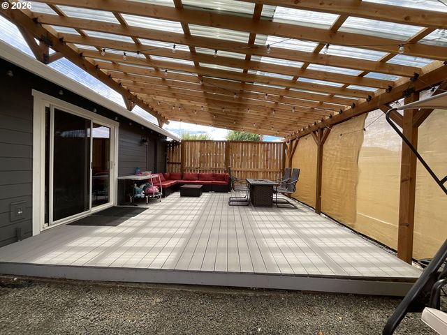 223 N 13TH Ave, Cornelius, OR 97113