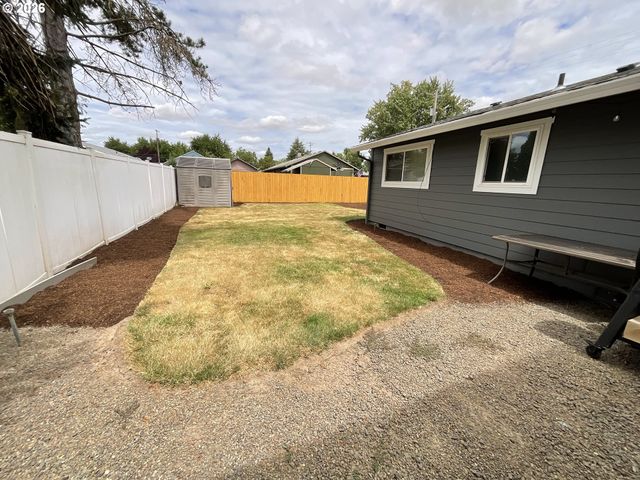 223 N 13TH Ave, Cornelius, OR 97113