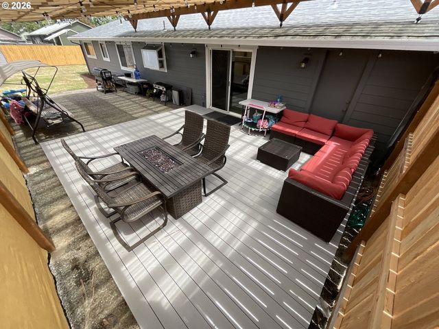 223 N 13TH Ave, Cornelius, OR 97113