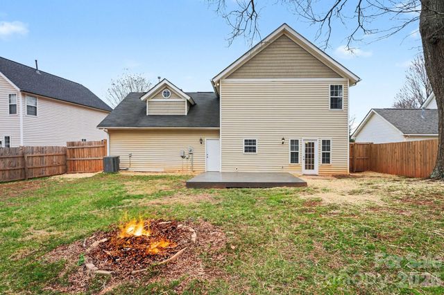 4718 Eastwycke Place Drive, Charlotte, NC 28215