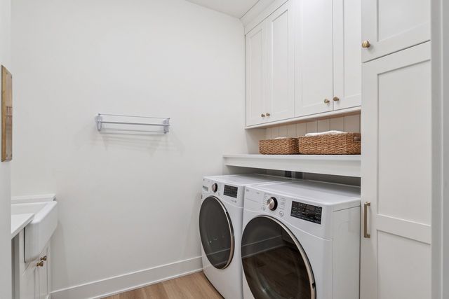 16109 Goodman Court, Urbandale, IA 50323