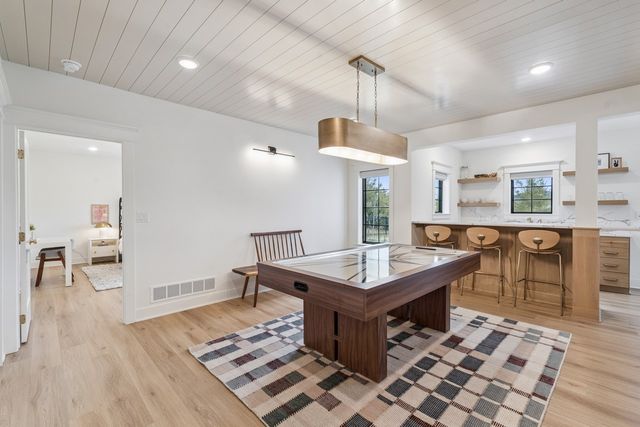 16109 Goodman Court, Urbandale, IA 50323