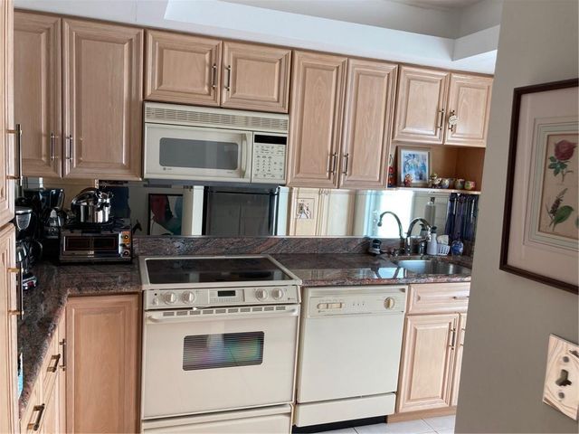 333 NE 21 Avenue 304, Deerfield Beach, FL 33441