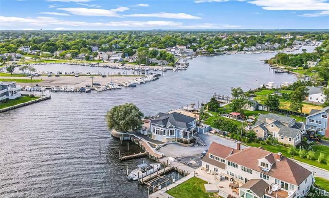 238 W Islip Road, West Islip, NY 11795