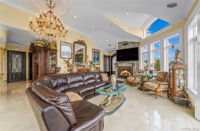 238 W Islip Road, West Islip, NY 11795