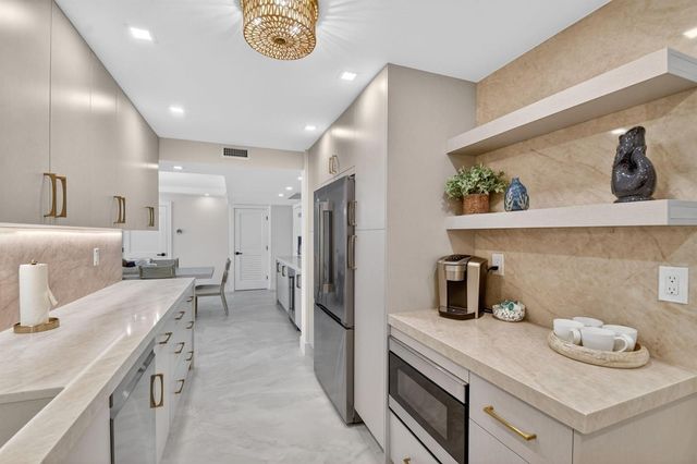 3546 S Ocean Boulevard 203, South Palm Beach, FL 33480