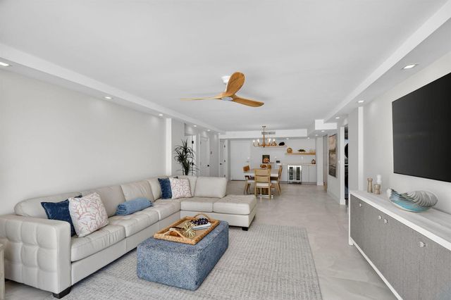 3546 S Ocean Boulevard 203, South Palm Beach, FL 33480