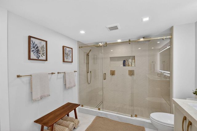 3546 S Ocean Boulevard 203, South Palm Beach, FL 33480