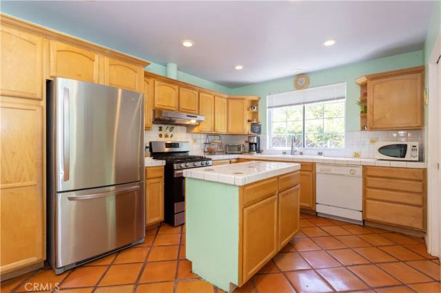 14157 Terra Bella Street, Arleta, CA 91331