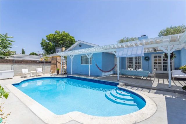 14157 Terra Bella Street, Arleta, CA 91331