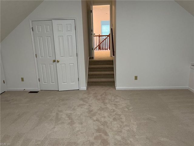 117 Larkin RN, Yorktown, VA 23692