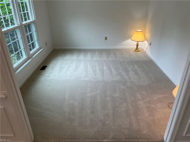 117 Larkin RN, Yorktown, VA 23692