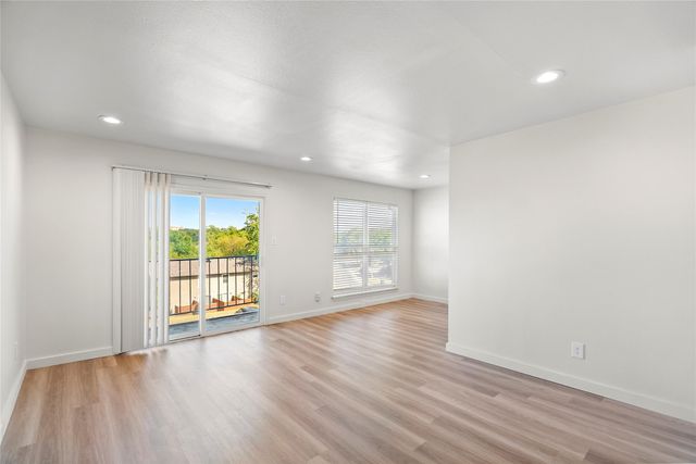 3819 Southway DR 104, Austin, TX 78704