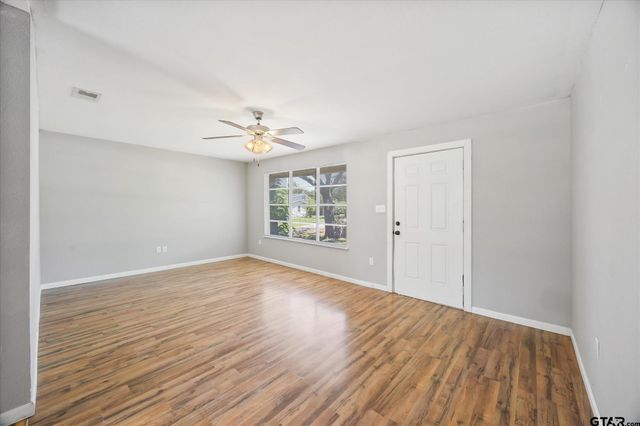808 Edmondson, Greenville, TX 75401