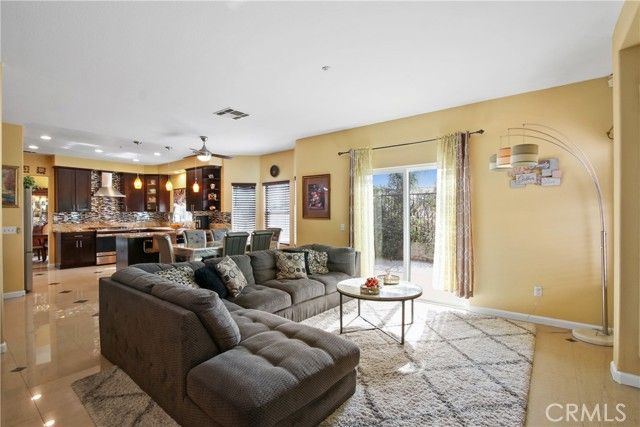 14573 Calgary, Fontana, CA 92336